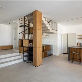 4-Bedroom Luxury Villa with Heated Pool, Ciovo near Trogir – Sleeps 8